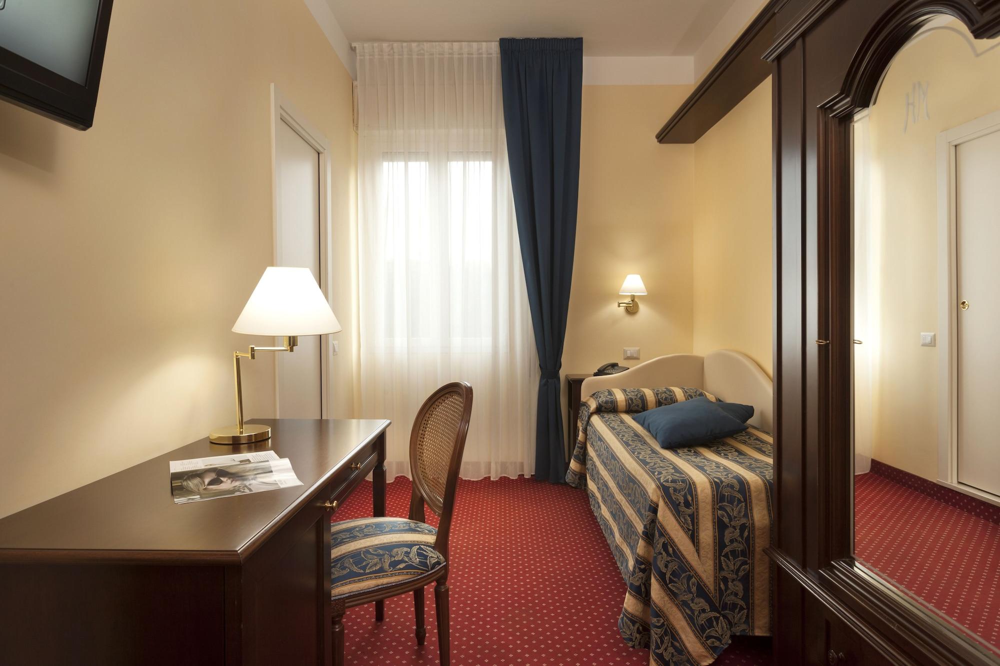 Hotel Milano Helvetia - In Centro Con Piscina Riccione Exteriér fotografie