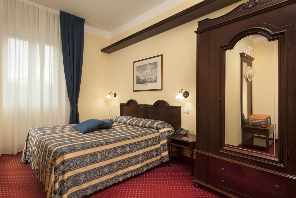 Hotel Milano Helvetia - In Centro Con Piscina Riccione Exteriér fotografie